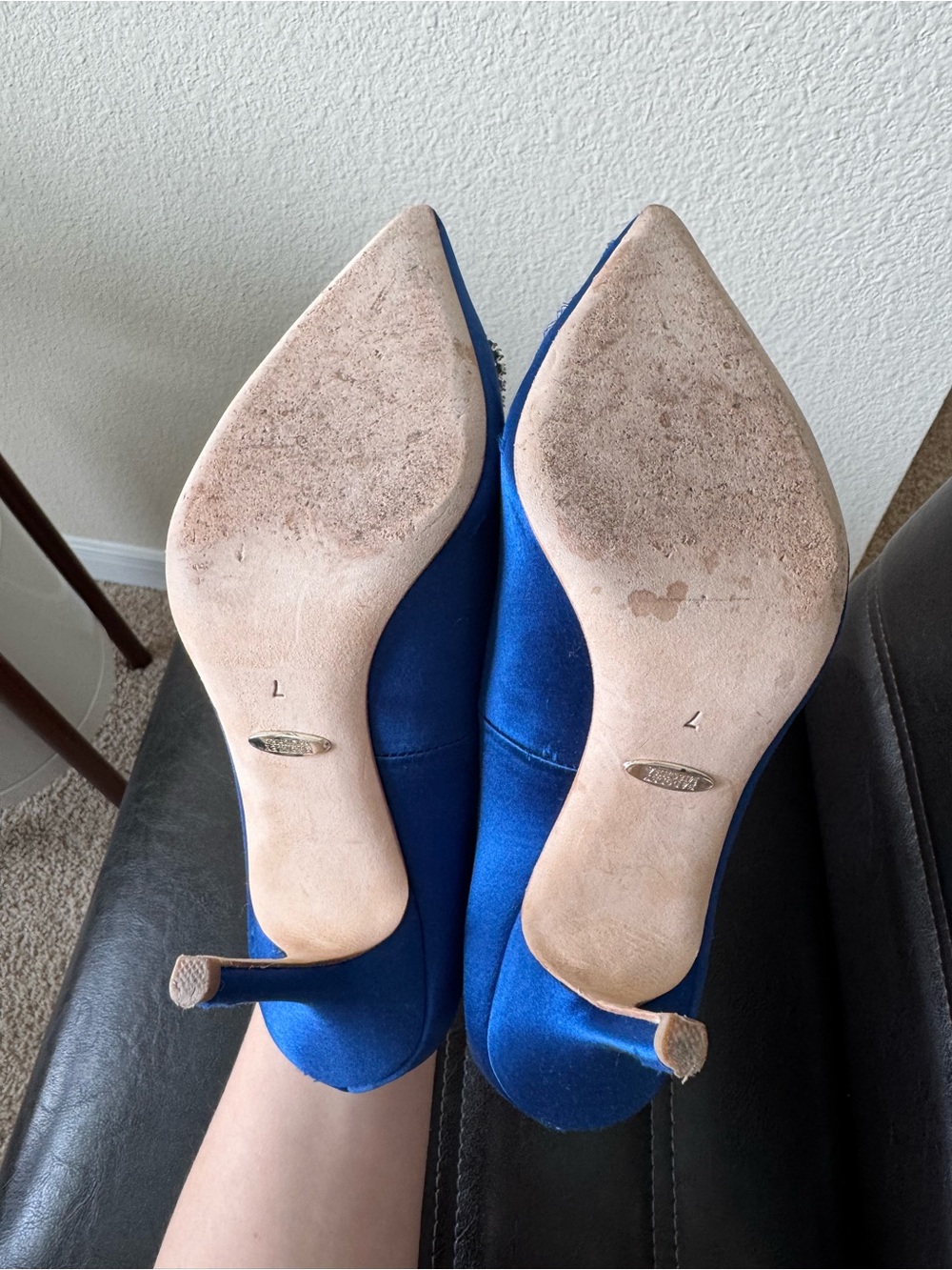 Badgley Mischka Royal Blue Pointed Toe Pumps with Crystal Buckle 7 size - Picture 6 of 7